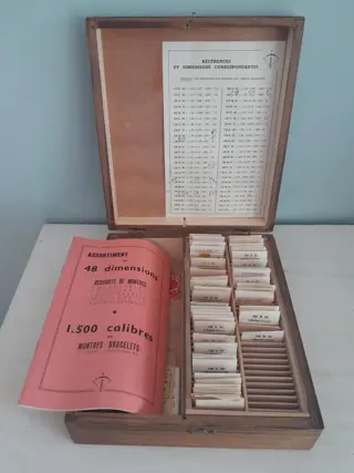 Antique watchmaker's wooden case with watch springs Usibel