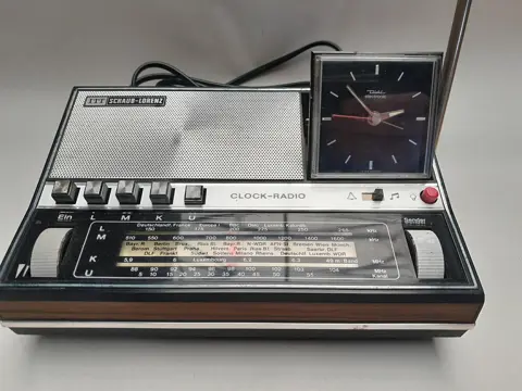 Vintage ITT Schaub-Lorenz klok radio