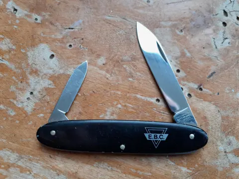 Vintage Victorinox alox pocket knife EBC - black