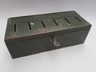 vintage metal thrifty box - collectors box