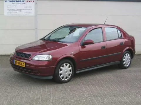 Opel Astra 1.6 Pearl (bj 2000) 5 DRS / AIRCO / TREKHAAK / NAP