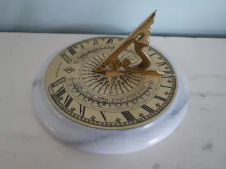 Vintage R Glynne Fecit Sundial by Authentic Models