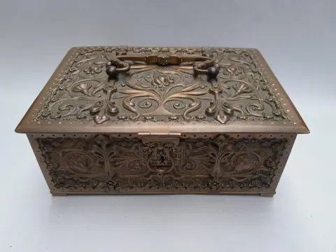 Antique Jugendstil - Art nouveau 1920s German Brass Jewelry box