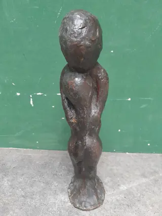 bronzen beeld man en vrouw