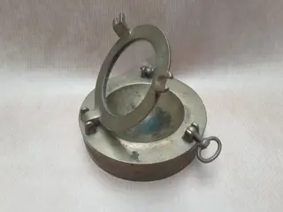 vintage patrijspoort asbak messing -    asbak boot schip sloep jacht