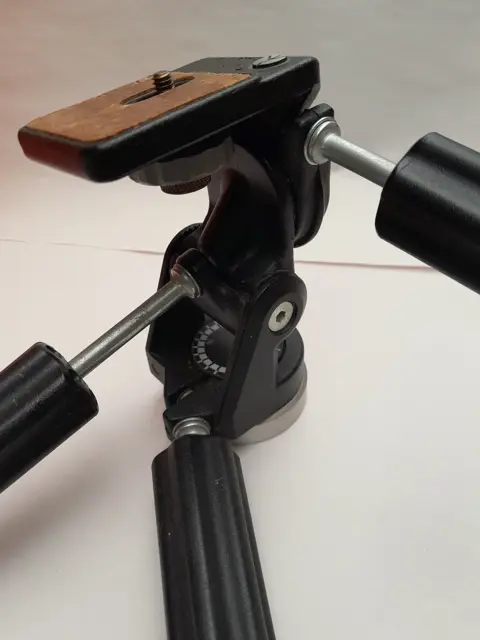 Manfrotto 141 head for tripod