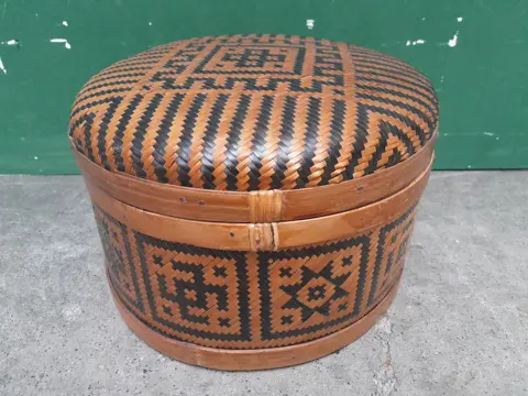 vintage Chinese bamboo woven basket