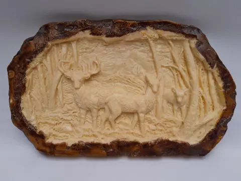 vintage fake wood deer decoration - double sided