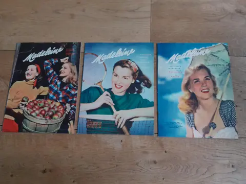 set of 3 Madeleine vintage Dutch fashion magazines 1949 - 40s 50s