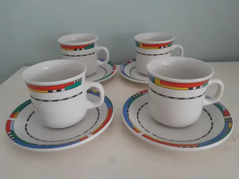 Set Vintage kop en schotels Klun Lun 1980s Memphis