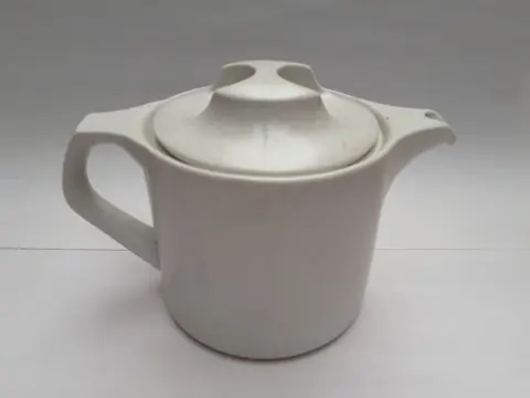 vintage aardewerk theepot Virebent - Frankrijk