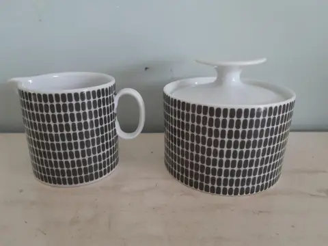 Vintage Thomas 700 Medaillon Onyx set melk en suiker
