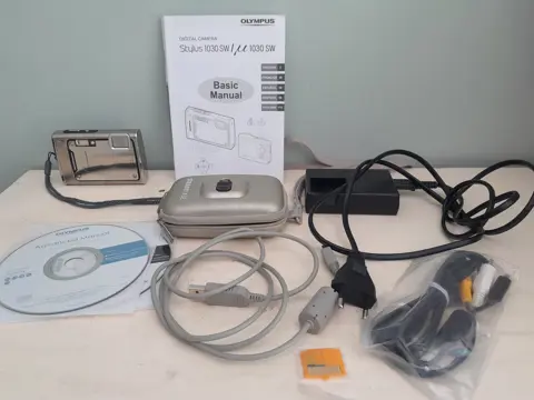 Olympus Mju 1030 SW digitale camera 10.1mp - 2gb