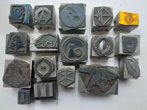 set van 17 vintage clichés - letterpress