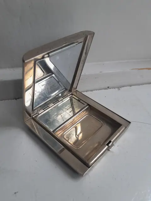 Vintage Daggett & Ramsdell Powder box with mirror - 1930s - USA