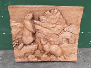 houtsnijwerk marmotten - Troier Hutte Italie - Edelweiss - berghut Dolomieten