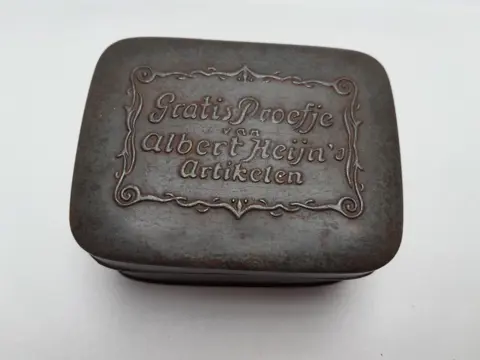 oud blikje Albert Heijn - Gratis proefje Albert Heijn artikelen
