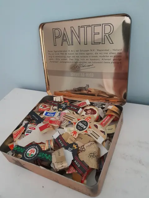 Vintage Panter sigaren blikje met sigarenbandjes