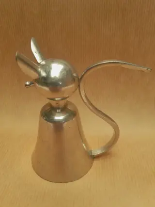 Mid-Century moderne tinnen minimalistische kat ondersteboven shotglas