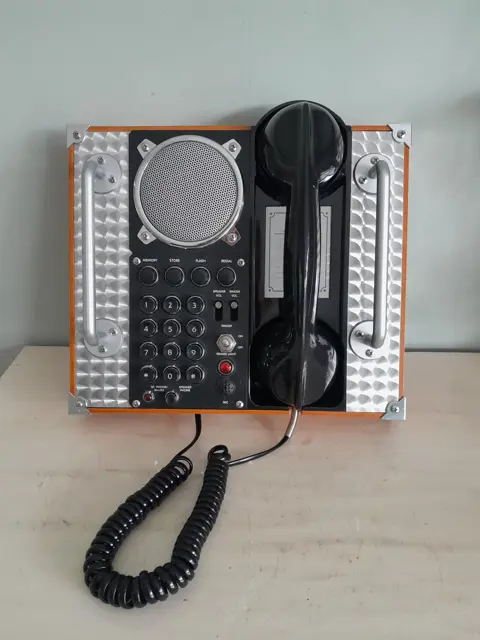 Spirit of St. Louis Hands Free Telephone, S.O.S.L. Collection, New York, Parijs