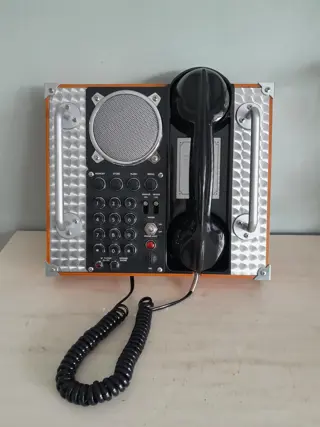 Spirit of St. Louis Hands Free Telephone, S.O.S.L. Collection, New York, Parijs