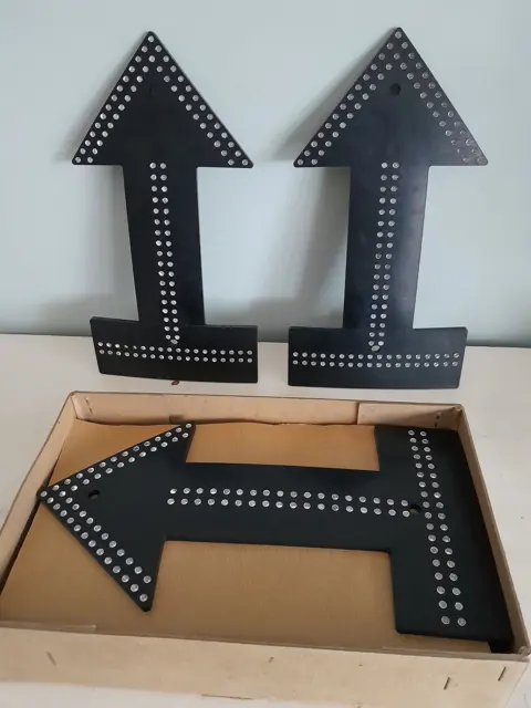 Set of 10 Vintage Swareflex reflecting arrow signs