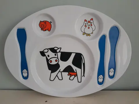 vintage plastic Mepal kinder bord - Dick Bruna - Boerderij