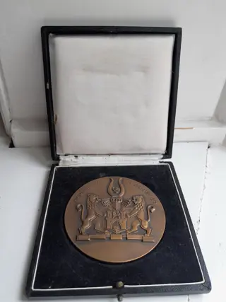 Vintage bronzen penning Hauptstadt Hannover - Kanu Regatta 1963