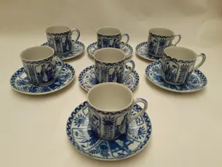 set van 7 kop en schotels lange lijs