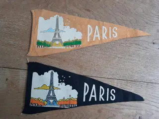 Set van 2 - Vintage Vaantje , Vlaggetje, Wimpel van Parijs - eiffeltoren - Frankrijk