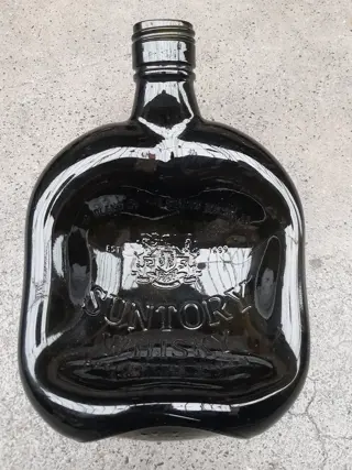 Vintage Suntory whisky bottle- Japan - ash tray - bowl