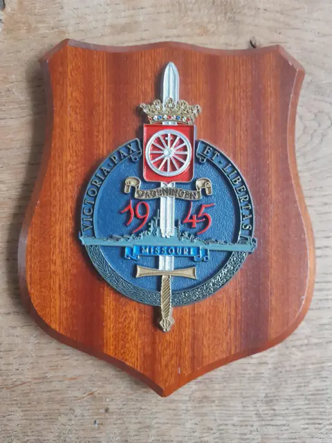 Vintage Victoria Pax Et Libertas Badge Crest Shield Plaque - Wageningen - Missouri - 1945
