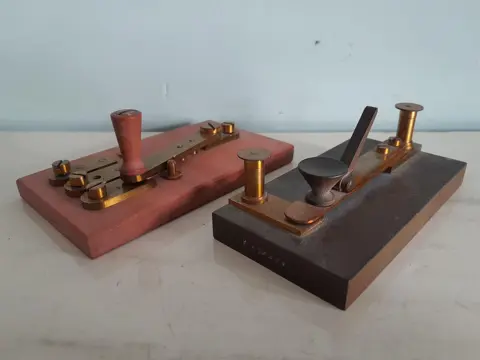 oud model schakeling - leermiddel - set van 2