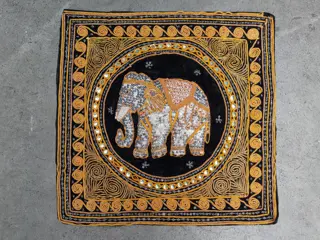vintage kussenhoes olifant geborduurde kraal handgemaakt  thailand