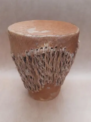 Afrikaanse trommel met rammelaar