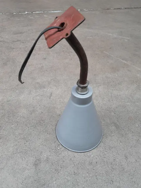 vintage wandlamp industrieel - grijs emaille