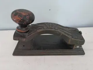 Antieke stempel embosser - art nouveau papier embossing machine - hout en gietijzeren zegel - persstamper