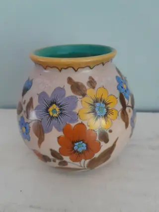 Art deco vaasje Gouds plateel  - Holland aardewerk
