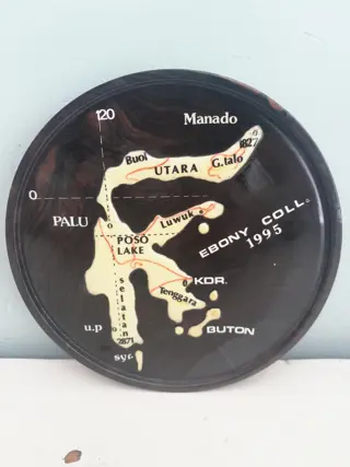 vintage wooden plate Celebes Sulawesi Indonesia