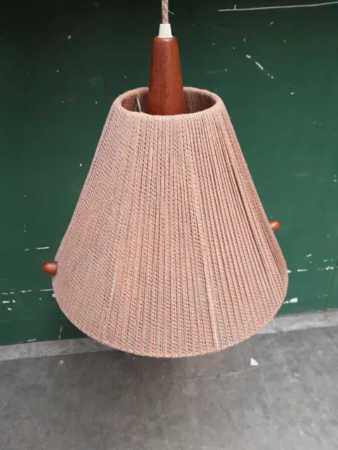 Vintage Temde hanglamp jaren 60, Teak en Sisal plafondlamp, Mid Century design