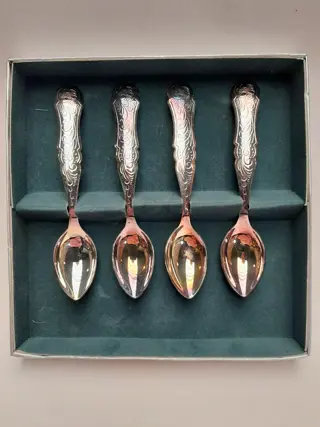 vier verzilverde theelepels in Biedermeier-stijl -  Zilverstad Schoonhoven.