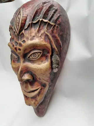 Afrikaans handgemaakt masker klei op kalebas - tribal art