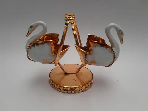 Vintage Limoges-porseleinen zwaan zout en peper set