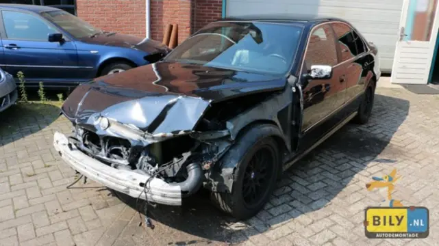 BILY BMW, E39 528i Sedan 1998 met voorschade