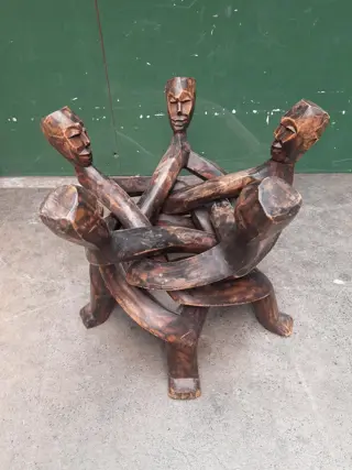 Vintage Afrikaans hout handgesneden - 5 man - eenheid sculptuur tribale kunst