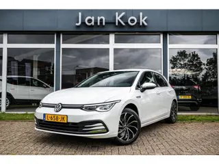 Volkswagen Golf 1.5 TSi 130 pk Style | Head-Up Display | IQ-Light | Massage