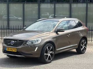 Volvo XC60 2.0 D4 FWD Summum / Leer