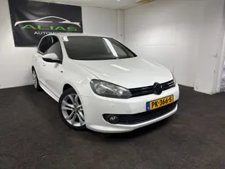 Volkswagen Golf 1.4 TSI Highline R-line - Stoelverwarming - Camera -Carplay- PDC - Cruise - Wolfsbru