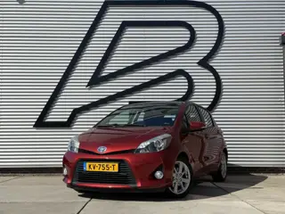 Toyota Yaris 1.5 Full Hybrid Dynamic 1e Eigenaar|Navi|Pano|Camera|Clima|Cruise|Stoelverwarming|Deale