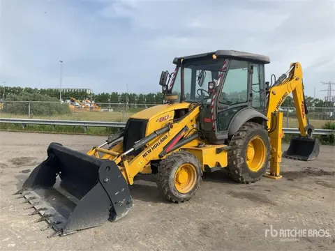 New Holland B80B-SS (bj 2017)